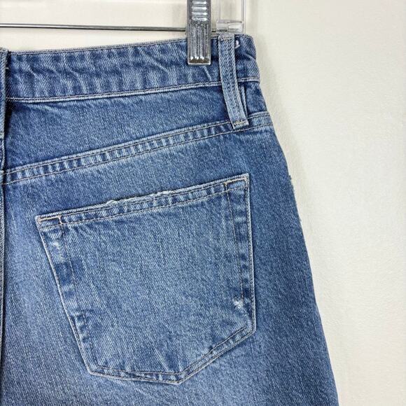 Frame Blue Mid Rise Relaxed Fit Le Grand Garcon Shorts in Montgrove Rips - Picture 7 of 10